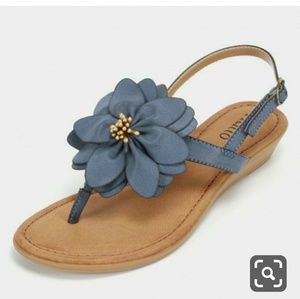 🌻NWOT Rialto Blooming Flower Sandals Sz 6.5M